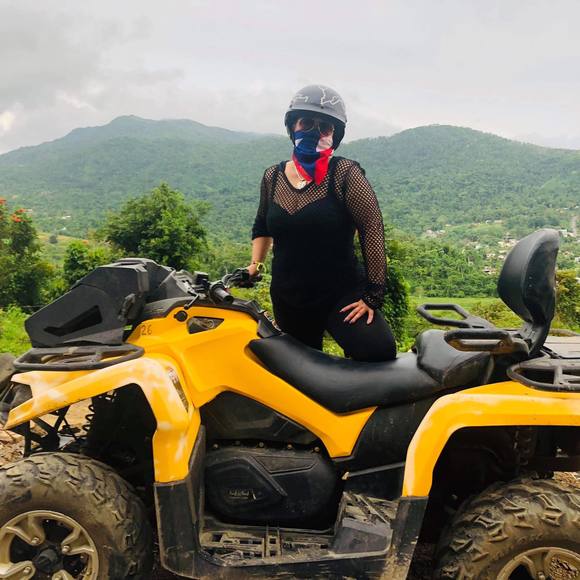 Meet your Posher, Jo-an - Picture 1 of 1